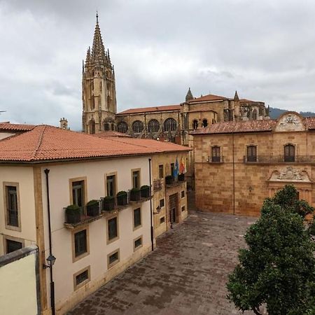 Apartamento Wamba - La Catedral Овиедо Екстериор снимка