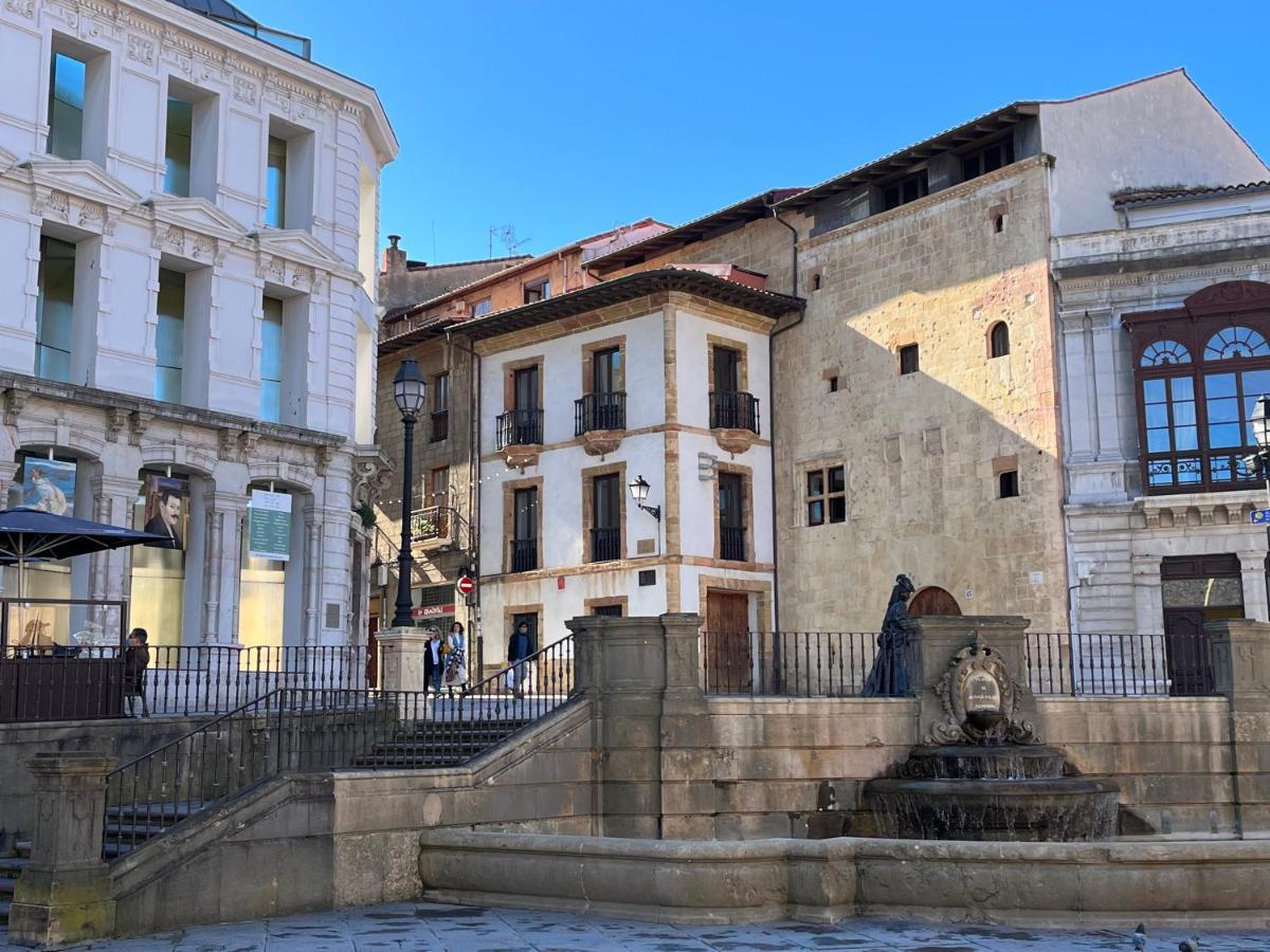 Apartamento Wamba - La Catedral Овиедо Екстериор снимка