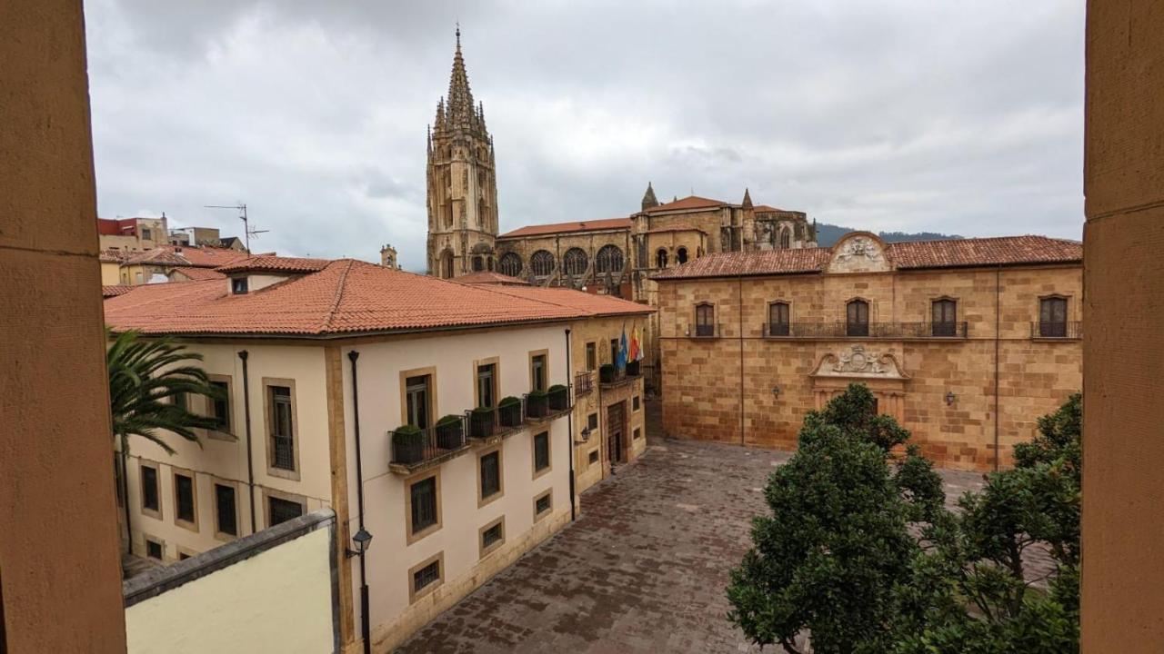 Apartamento Wamba - La Catedral Овиедо Екстериор снимка